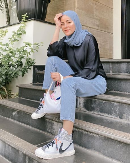 Deretan Artis yang Tetap Cantik Berhijab di Usia 40 Tahun