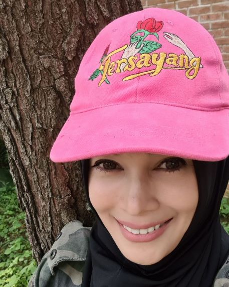 Deretan Artis yang Tetap Cantik Berhijab di Usia 40 Tahun