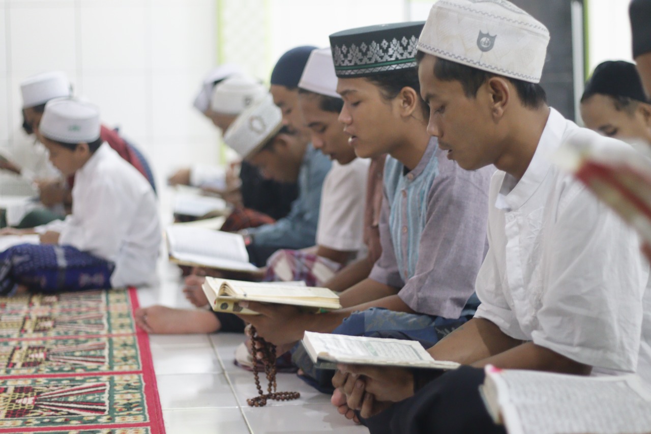 Rahasia Santri ‘Preman’ ini Dulang Banyak Prestasi