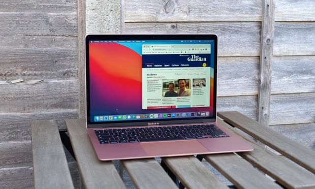 7 Gadget Terbaik Tahun 2021 dari Smartphone Hingga Earbud