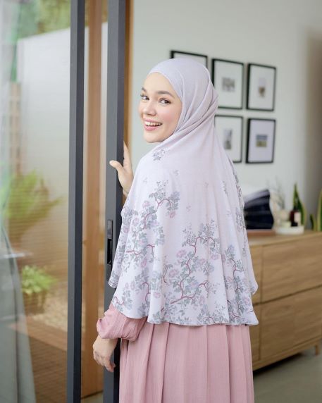 Laris Terjual, 9 Artis Ini Punya Label Hijab yang Populer di Kalangan Muslimah