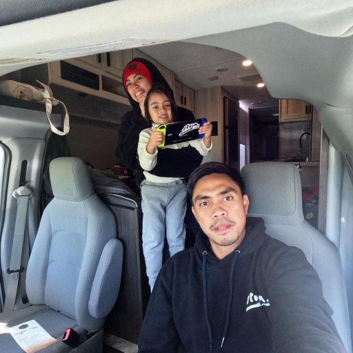 6 Keluarga Artis Habiskan Liburan Akhir Tahun ke Luar Negeri