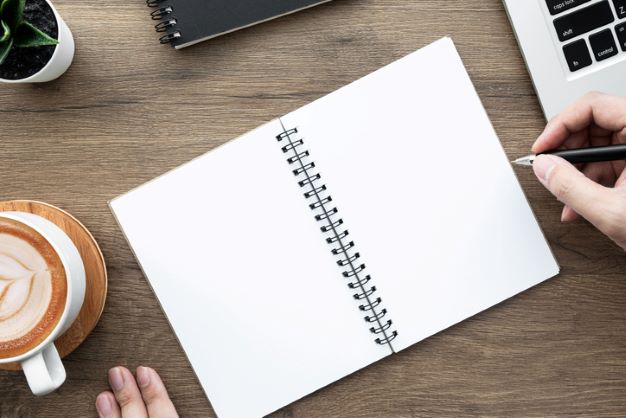 Bosan WFH? Yuk, Tata Meja Kerja di Rumah Agar Lebih Fresh