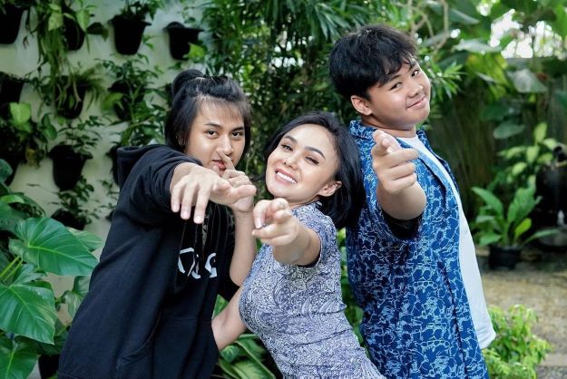 7 Artis yang Jalani Hari-harinya sebagai Ibu Tunggal