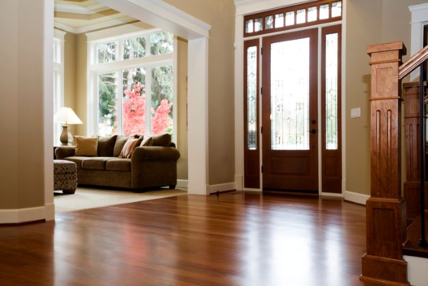 Bisa Jadi Pilihan, 7 Model Pintu Kayu Minimalis Ubah Hunian Jadi Cantik