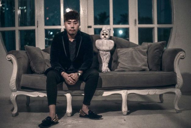 Jajaran Pesohor Pengadopsi Boneka Arwah