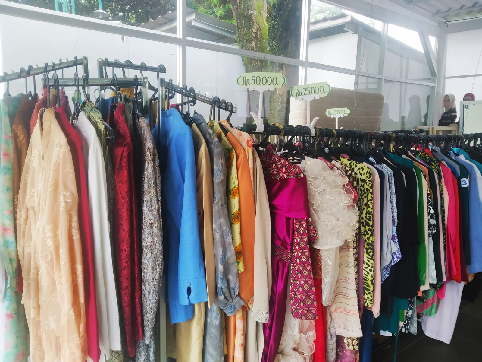 Masjid Raya Bintaro Jaya Makmurkan Masyarakat Lewat Pasar Amal
