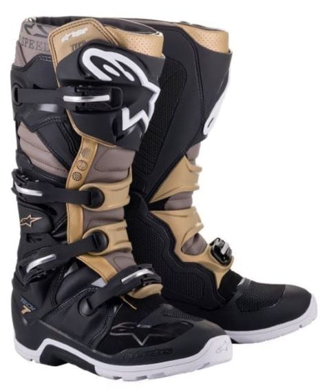 Siap-siap Rogoh Kantong, Ini Daftar Harga Sepatu Touring Pria