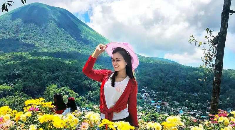 Menikmati Secangkir Kopi di Puncak Kai Santi di Tomohon