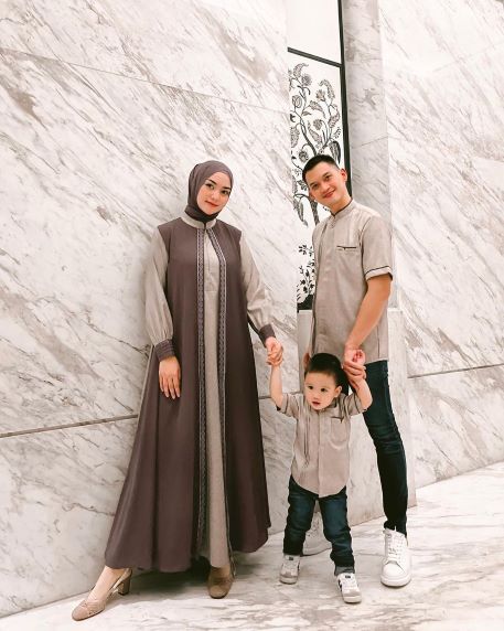 Deretan Artis yang Khitan Anak saat Bayi, Apa Alasannya?