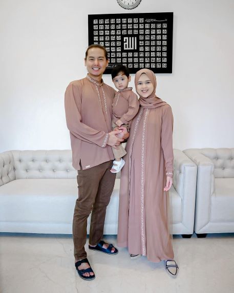 Deretan Artis yang Khitan Anak saat Bayi, Apa Alasannya?