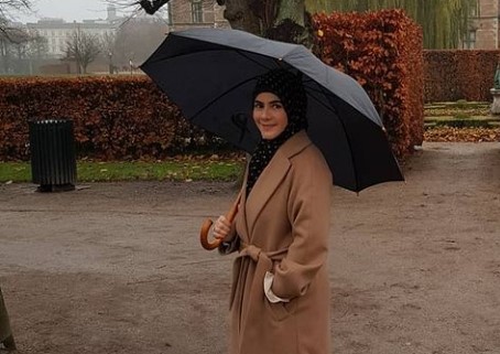 Selain Oki Setiana Dewi, 5 Artis Ini Alih Profesi Jadi Pendakwah