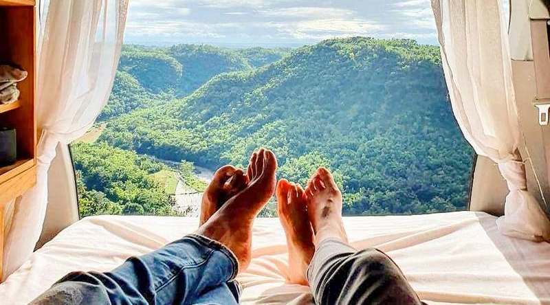 Eksotisme Wisata Tebing Watu Mabur, Suguhkan Hamparan Hutan dan Pegunungan