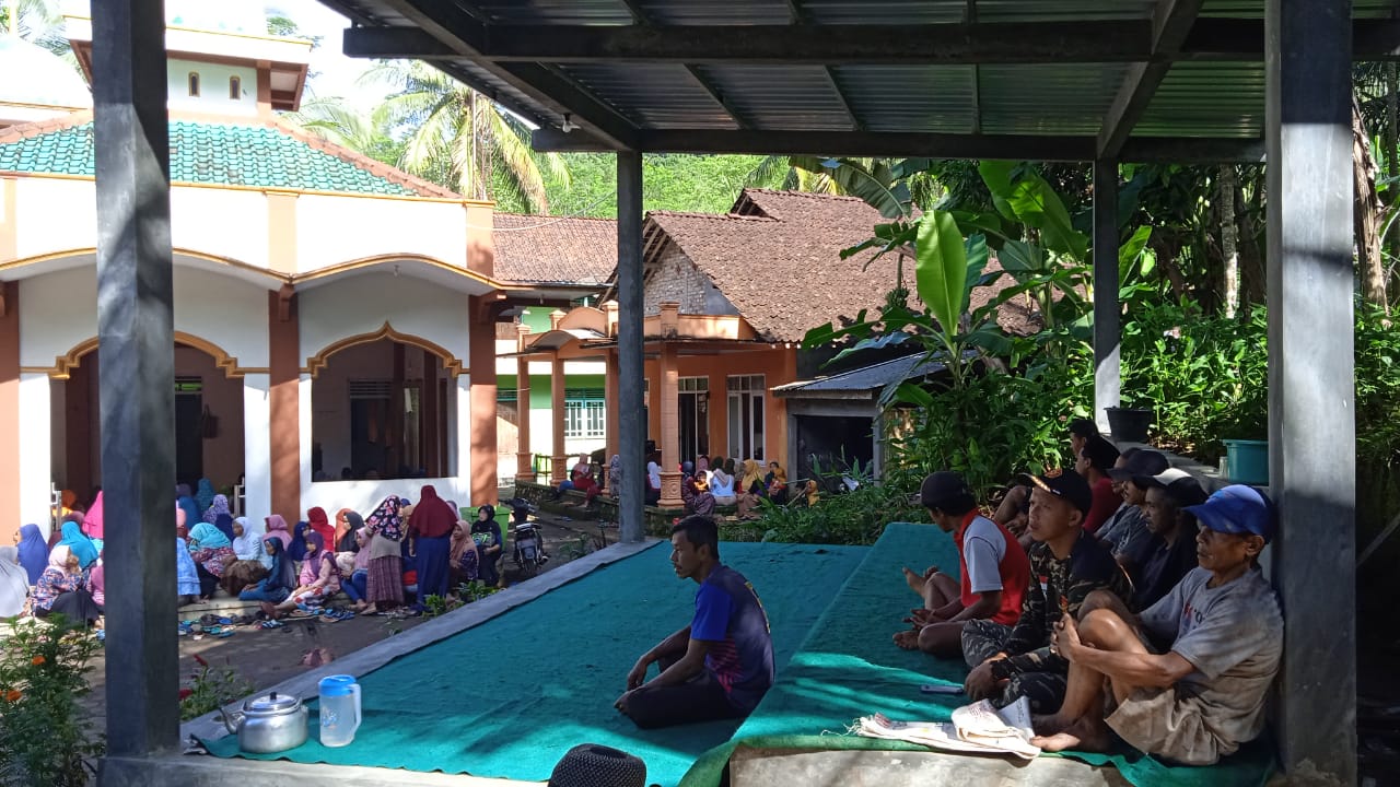 Dari Masjid, Warga Wadas Melawan Kezaliman