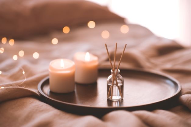 Hadirkan Nuansa Romantis Layaknya Pengantin Baru di Kamar Tidur