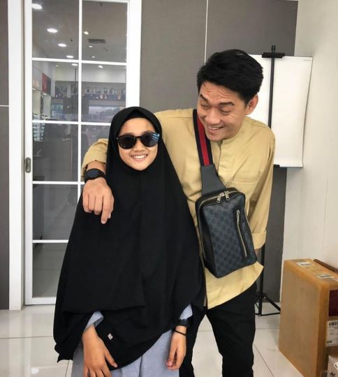 5 Selebritis yang Pilih Pesantren untuk Pendidikan Sang Buah Hati
