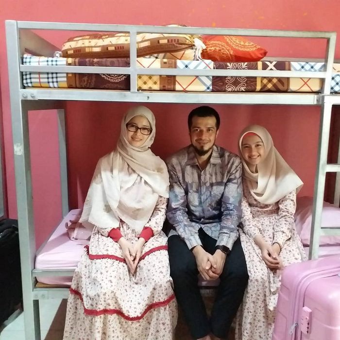 5 Selebritis yang Pilih Pesantren untuk Pendidikan Sang Buah Hati