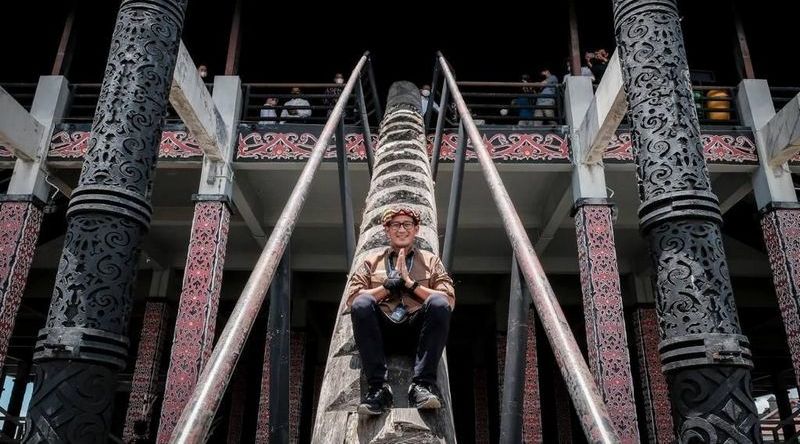 Menparekraf Dorong Rumah Adat Radakng jadi Destinasi Wisata Budaya Suku Dayak