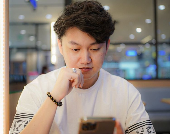 Heboh Young Crazy Rich, Ini 4 Influencer yang Promosikan Binary Option