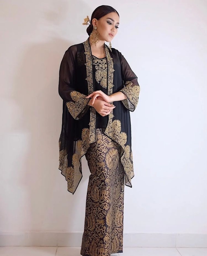 Lama Menjanda, Ayu Ting Ting dan 4 Selebritis Ini Makin Sukses