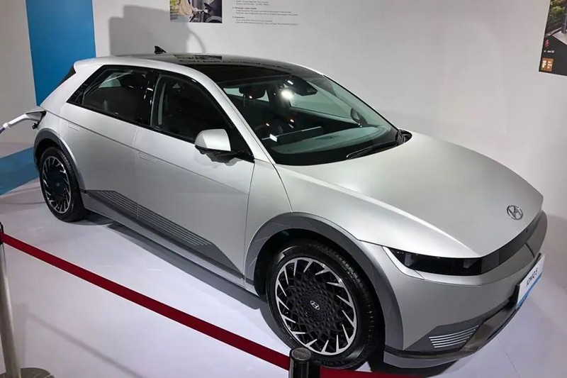 Siap-siap, Deretan Mobil dan Motor Ini Bakal Meluncur di IIMS Hybrid 2022
