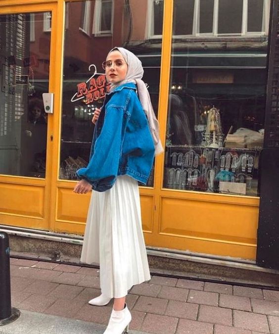 Tak Hanya untuk Penghangat, 5 Jaket Ini Cocok untuk Hijaber Tampil Chic