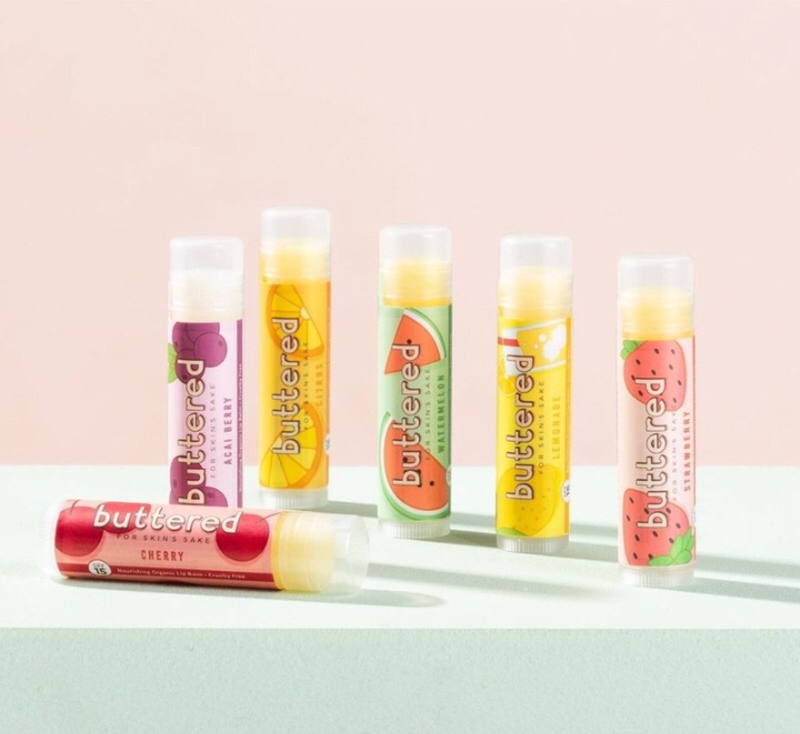 Ini 7 Rekomendasi Lip Balm dengan SPF, Solusi Bibir Kering