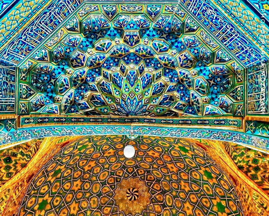 7 Arsitektur Plafon Masjid Gambarkan Keindahan Semesta