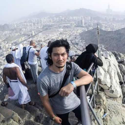 Musisi hingga Presenter, Ini Publik Figur yang Gemar Baca Alquran