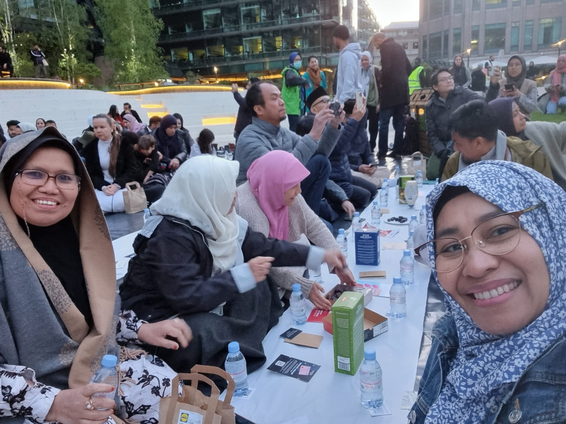 Open Iftar London, Onde Onde dan Pastel Jadi Favorit