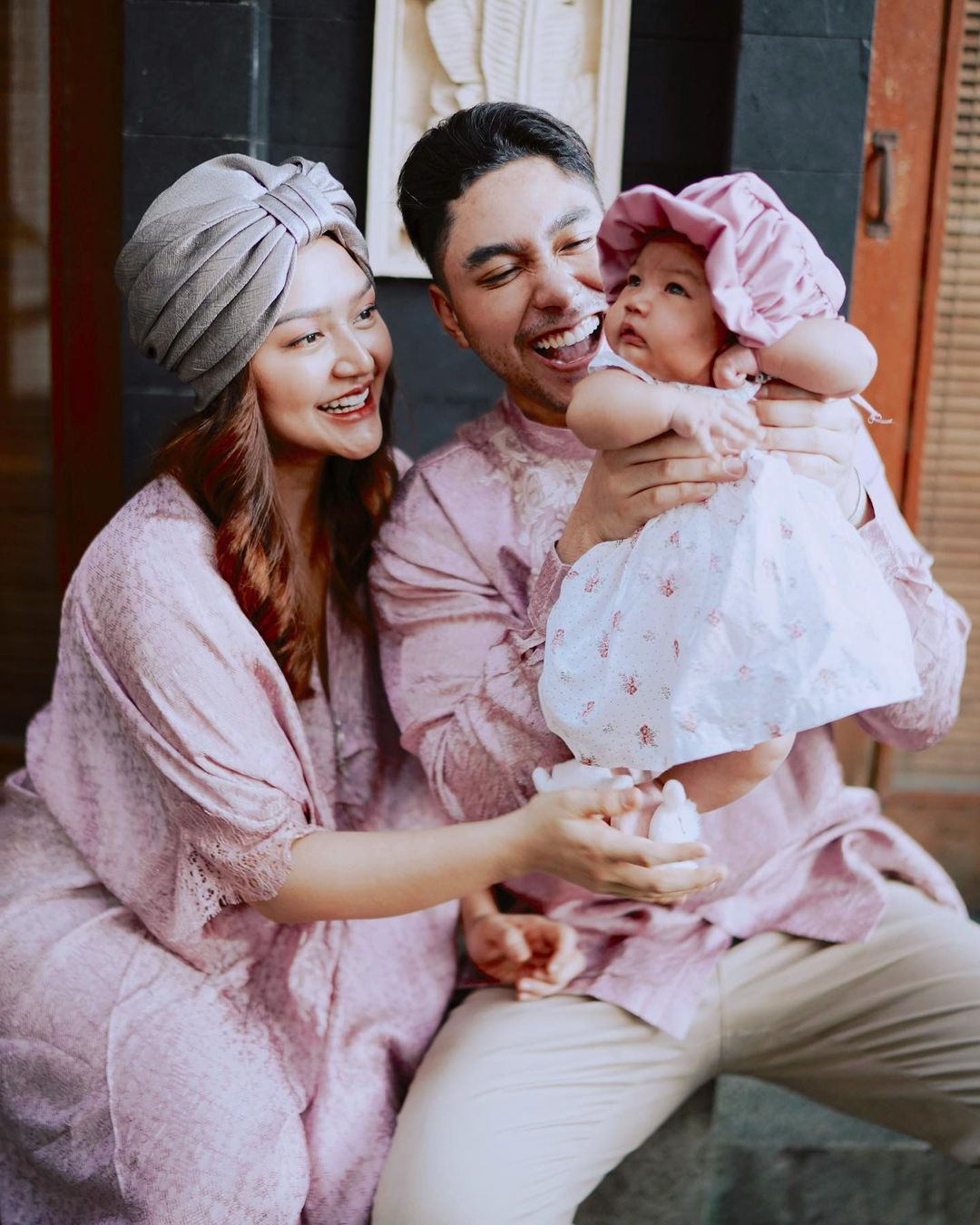 5 Artis Ini Perdana Rayakan Idul Fitri Bersama Anak Tercinta