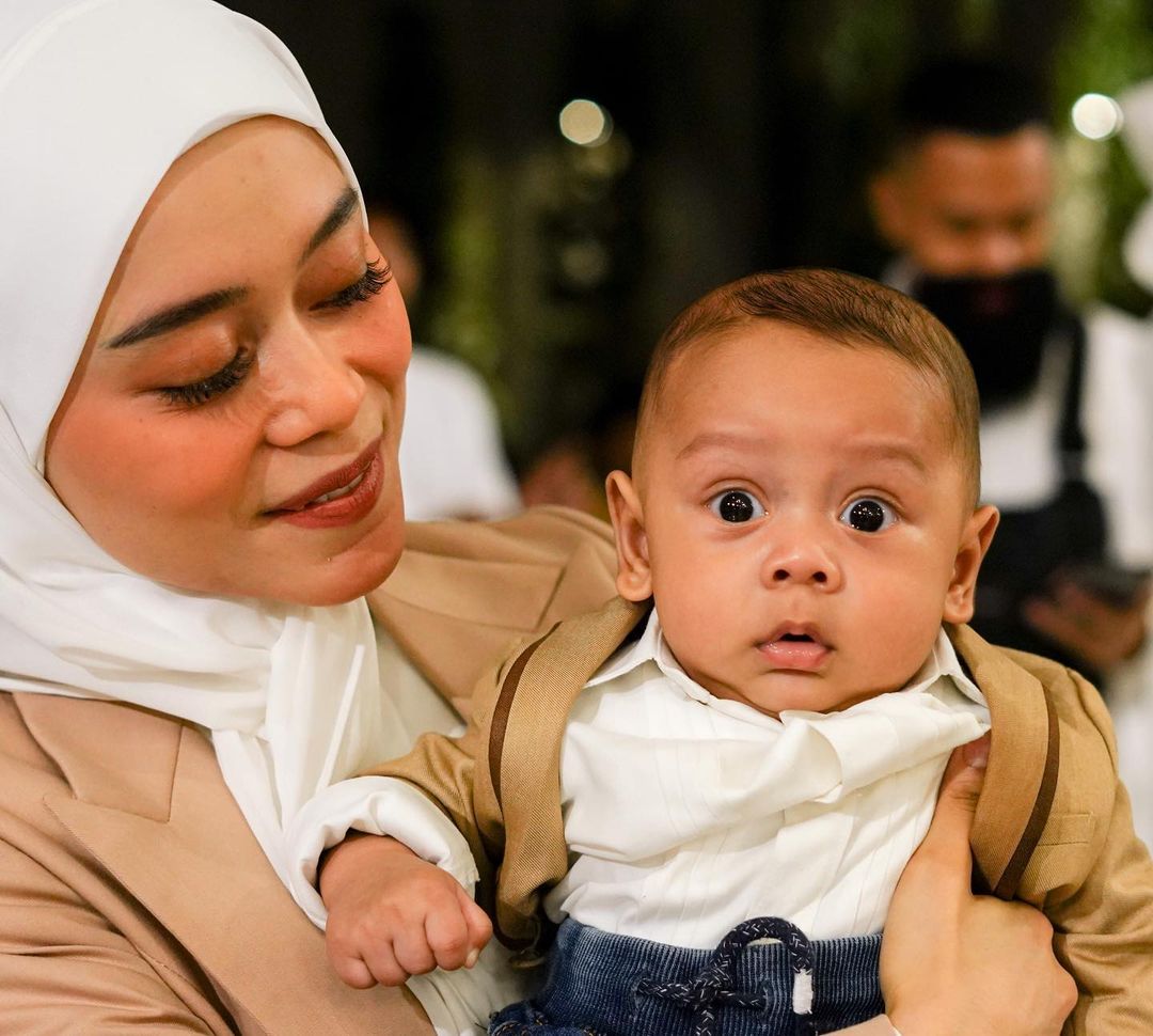 5 Artis Ini Perdana Rayakan Idul Fitri Bersama Anak Tercinta