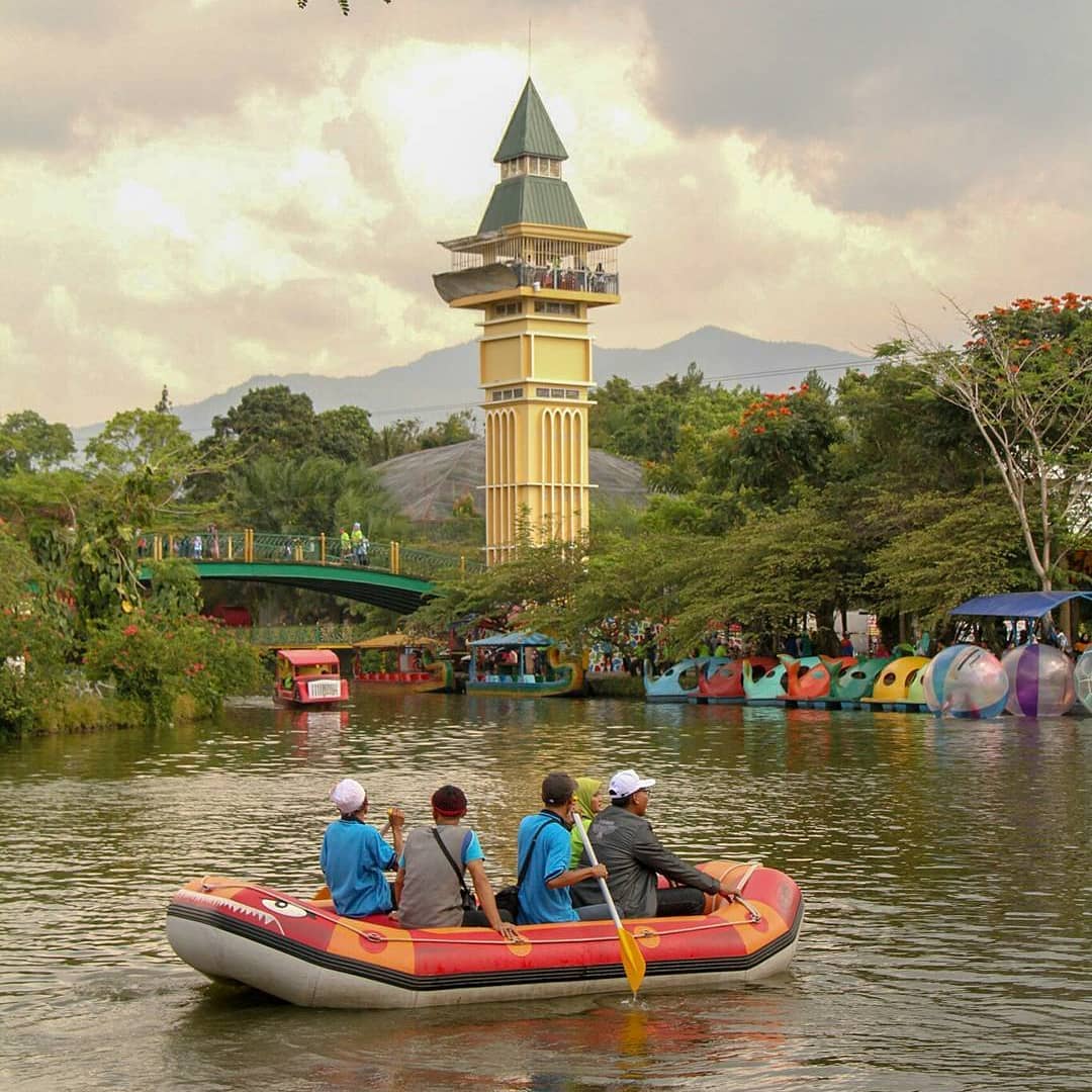 Jalur Termacet Saat Musim Lebaran, Ini 7 Wisata Daerah Puncak
