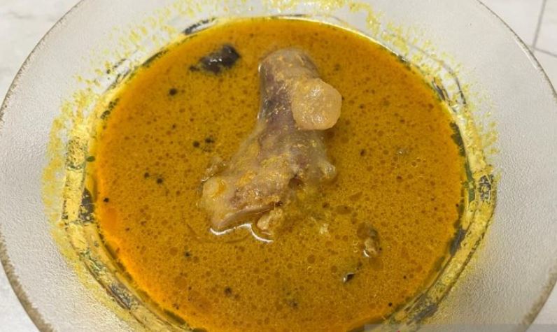 Belum Makan Siang, Yuk Cicipi Sate Domba Disantap dengan Pisang