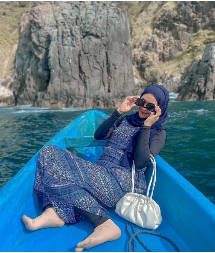 Hamil 8 Bulan, Intip 4 Gaya Dress Cantik Ria Ricis