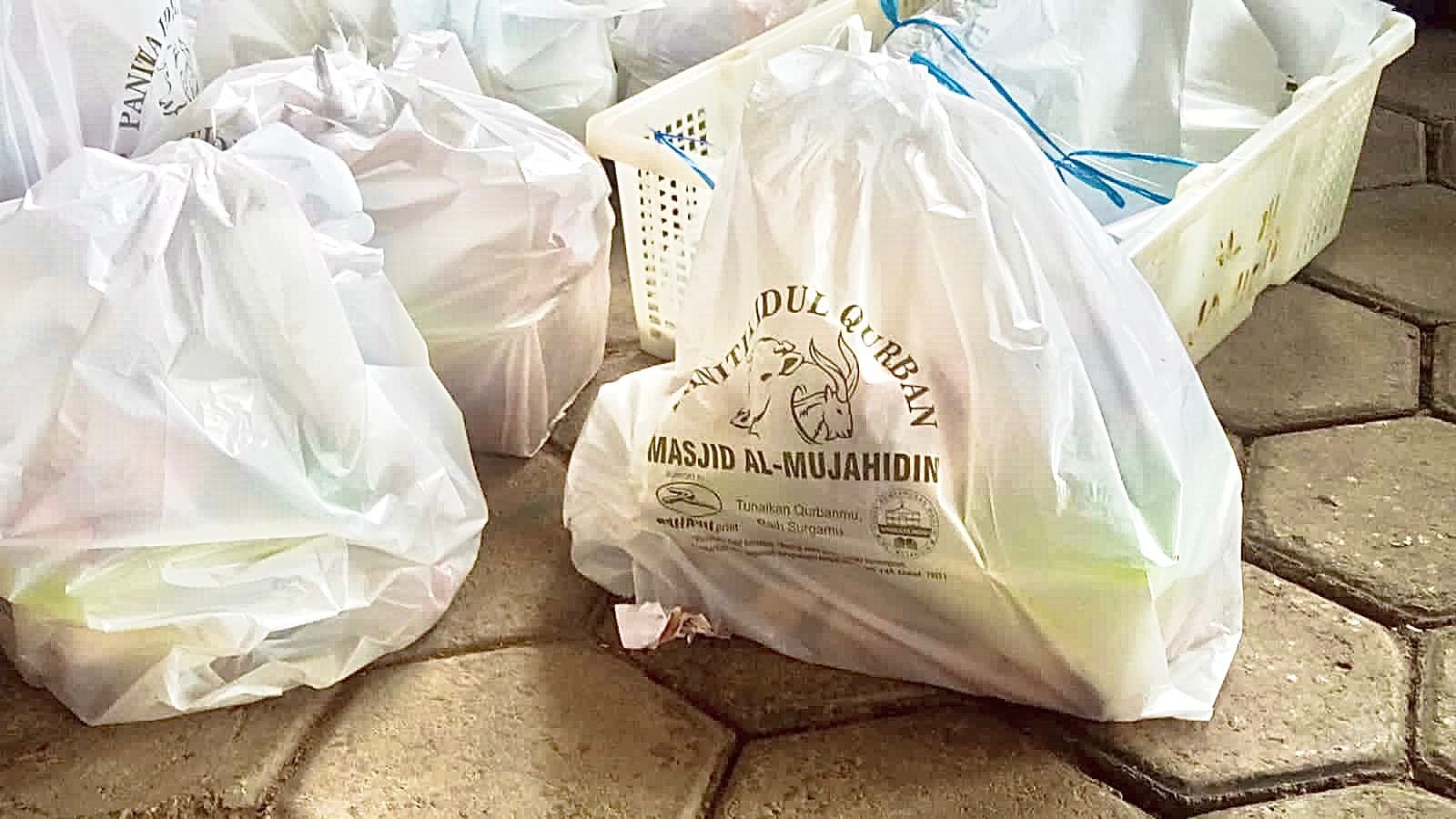 Idul Adha di Bandung, Daging Kurban Dibagi Rata Termasuk Non Muslim