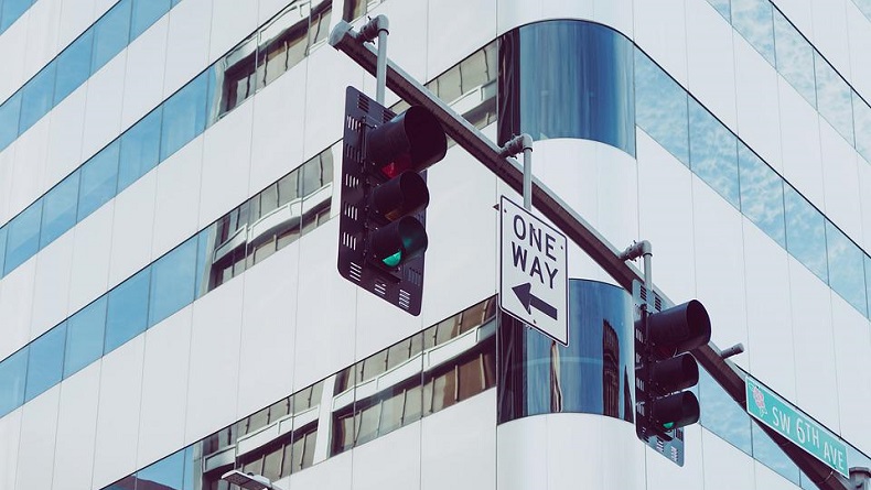 Titik Penempatan Lampu Merah, Traffic Light Perlu Kajian Khusus