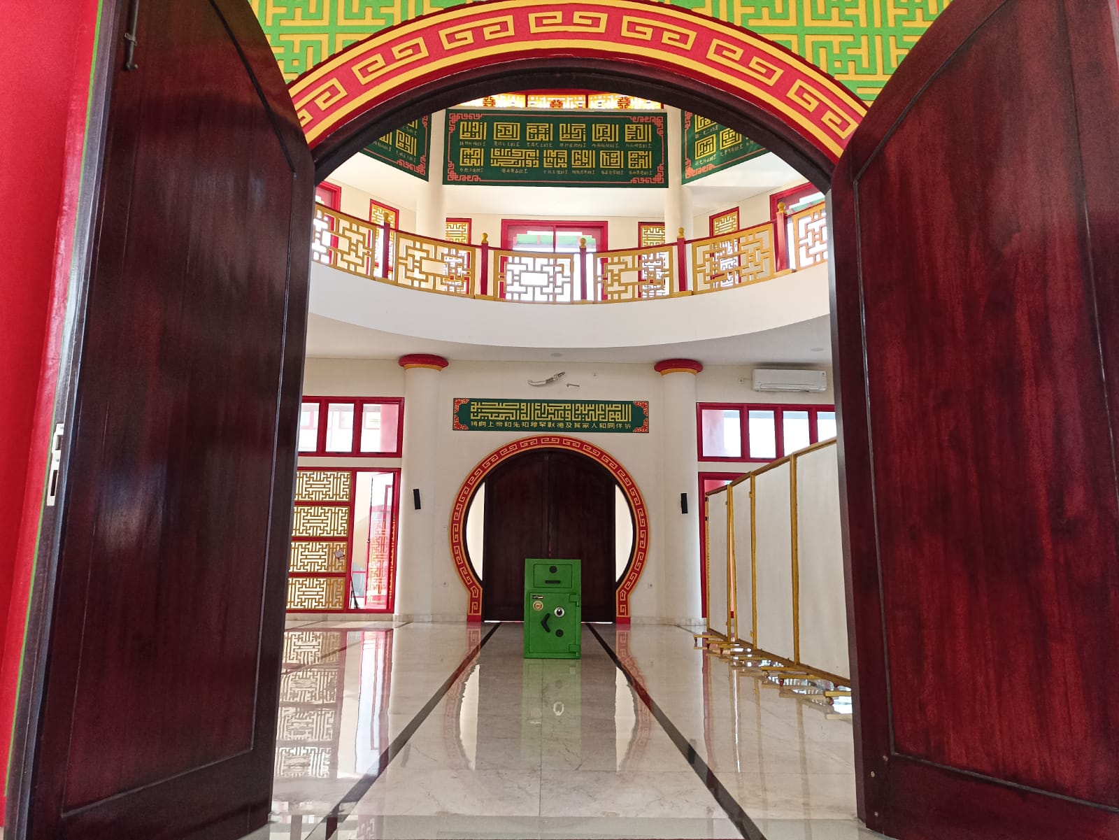 Bercorak Tionghoa, Masjid Babah Alun Jadi Tempat Favorit Musafir