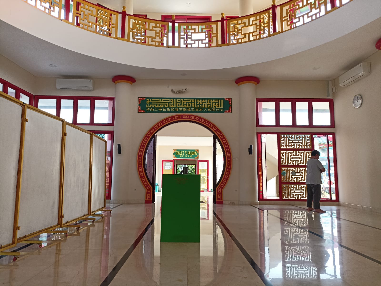 Bercorak Tionghoa, Masjid Babah Alun Jadi Tempat Favorit Musafir