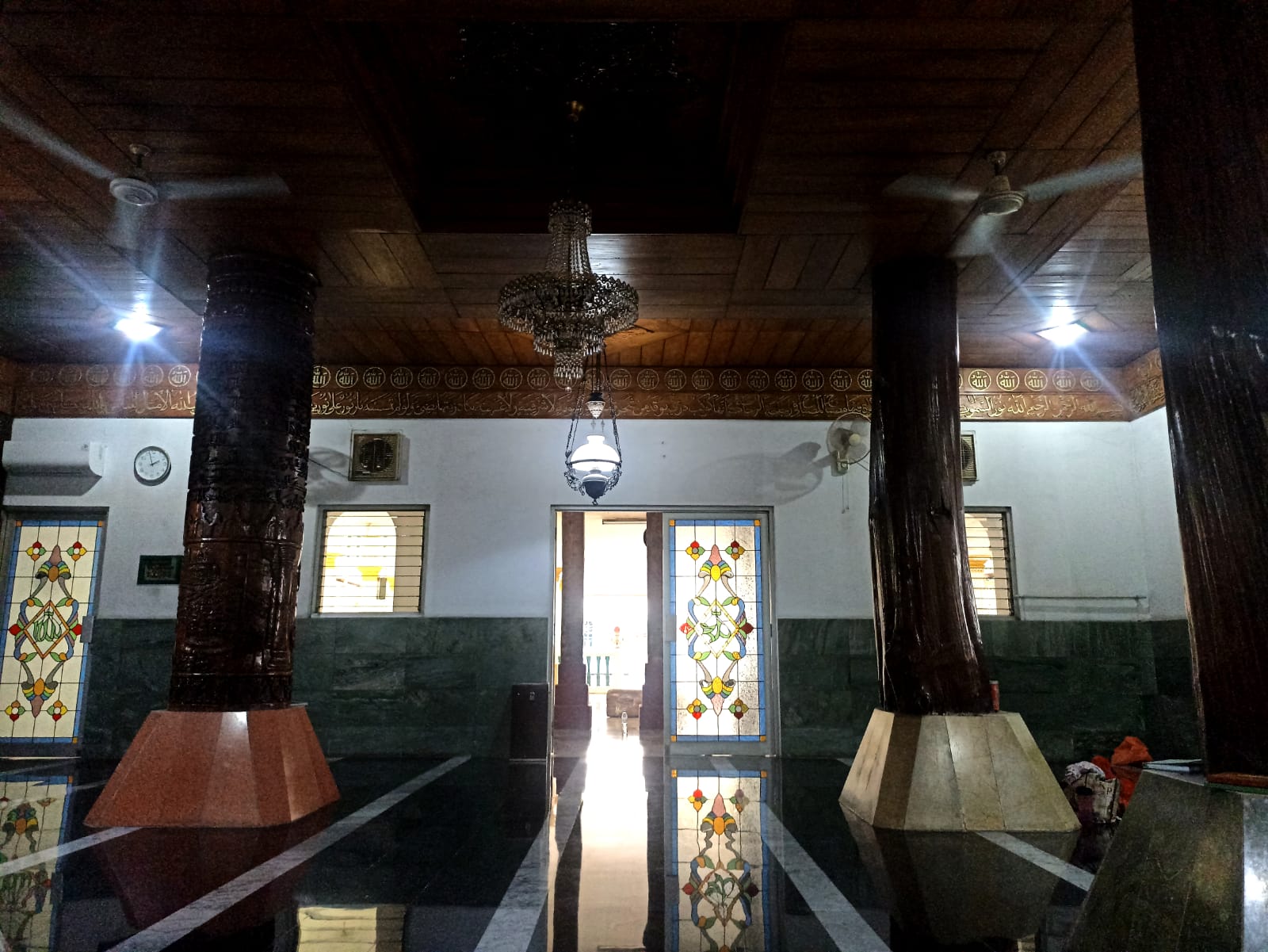 Pertahankan Nilai Sejarah, Ini Asal Usul Masjid Perahu Dibangun