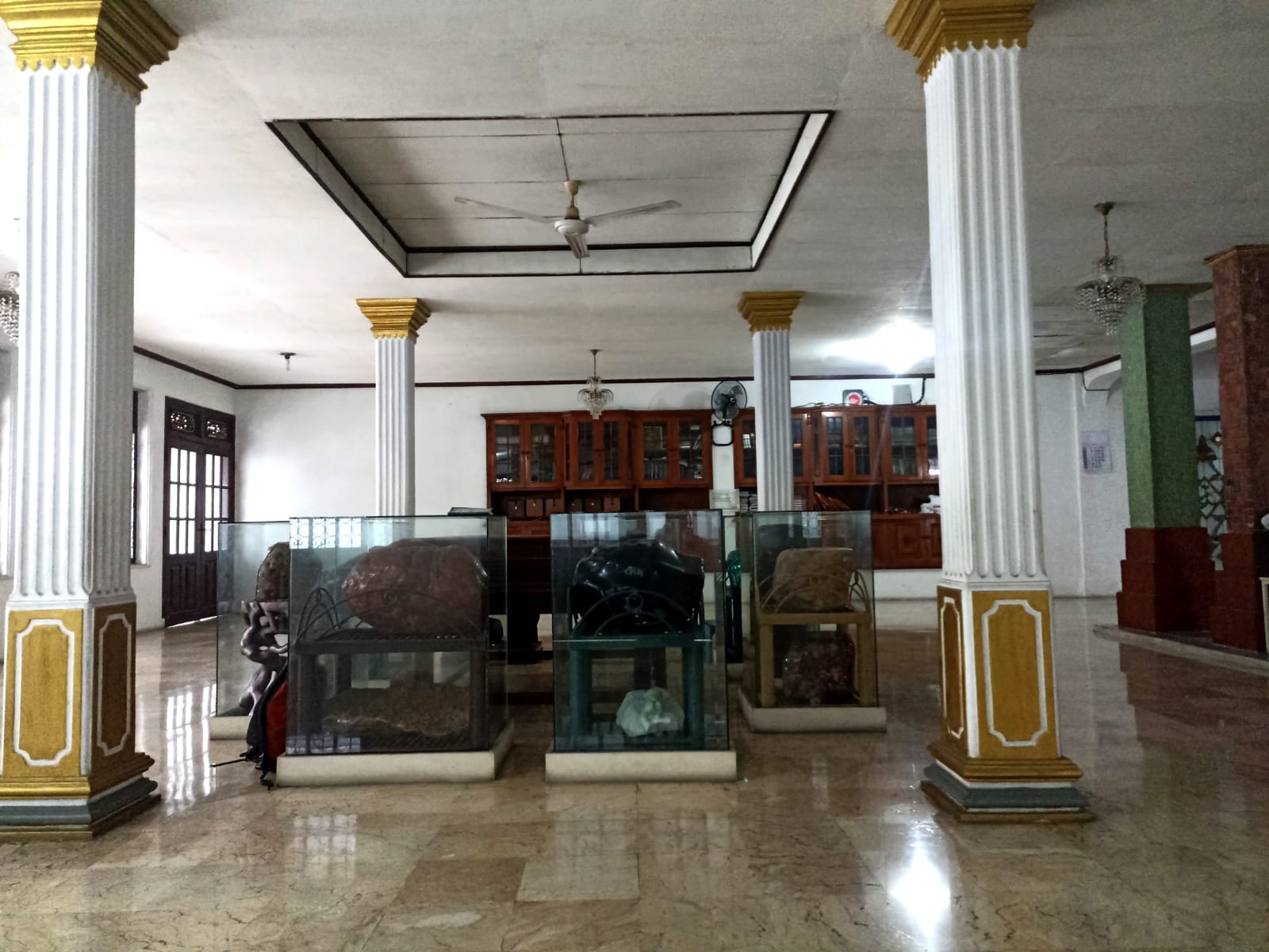 Pertahankan Nilai Sejarah, Ini Asal Usul Masjid Perahu Dibangun