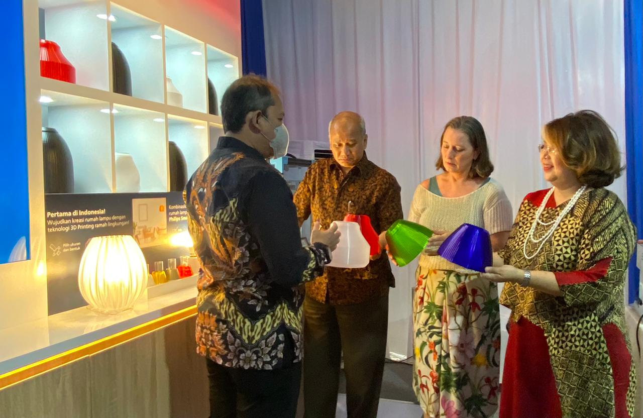 Signify Resmikan Pabrik Luminer Cetak 3D, 100 Persen Bahan Daur Ulang