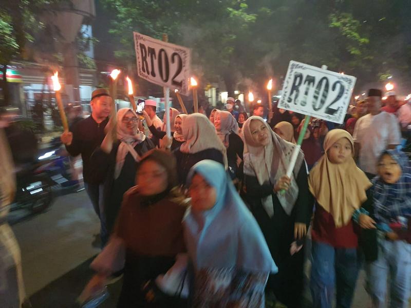 Syiarkan Islam, Warga RW 06 Kampung Pedurenan Pawai Obor