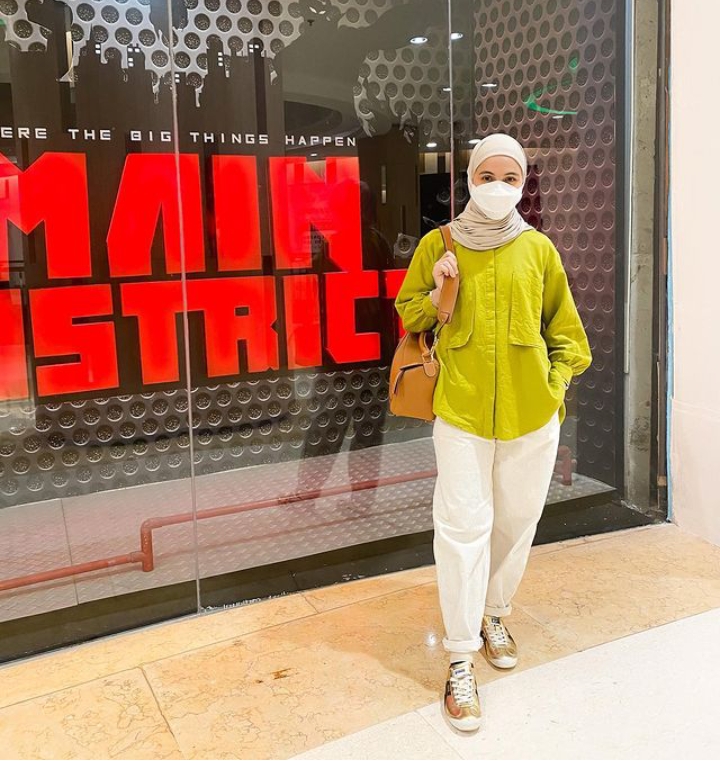 Tampil Muda dan Fresh, 6 Gaya Nycta Gina Bisa Jadi Inspirasi