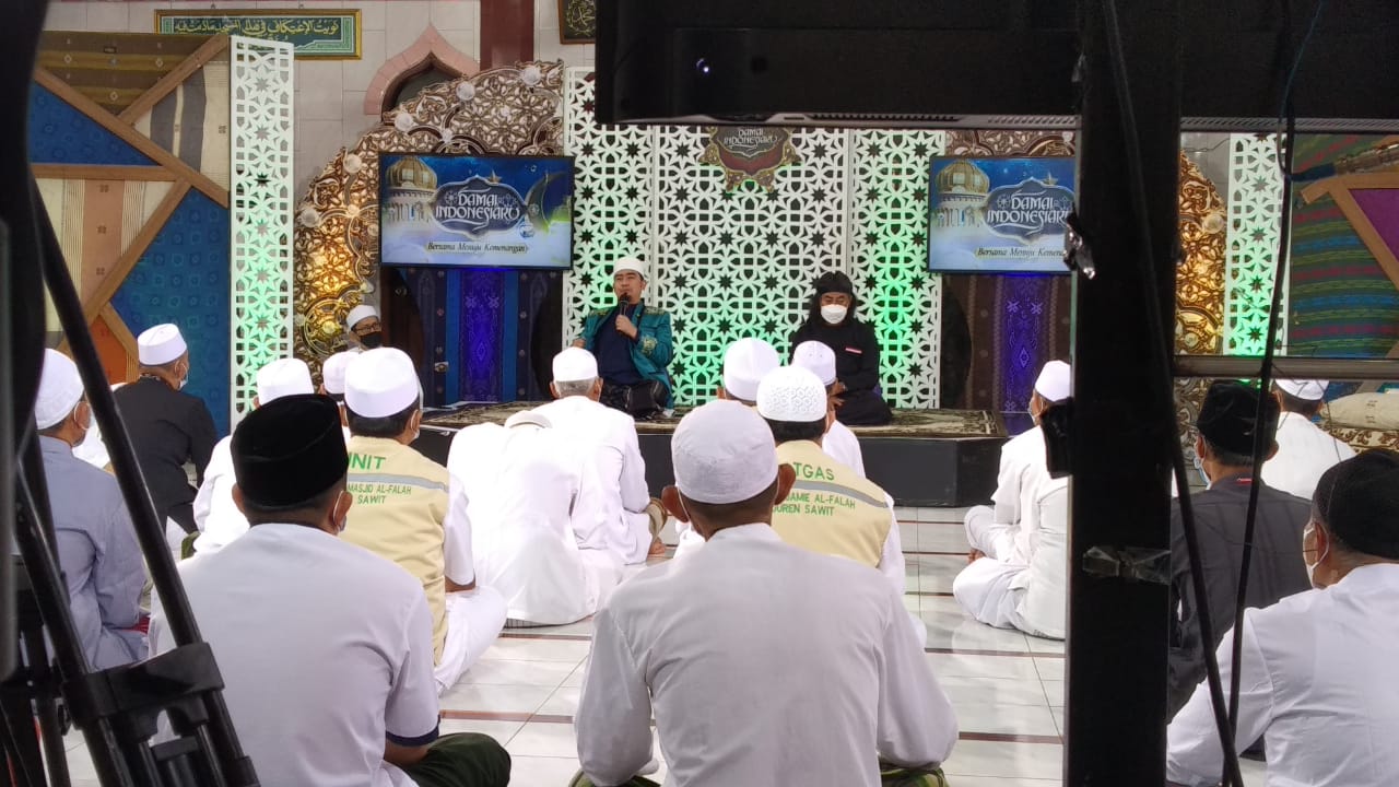 Kilas Balik Masjid Jami' Al-Falah, Dibakar PKI hingga Jadi Maskot Duren Sawit