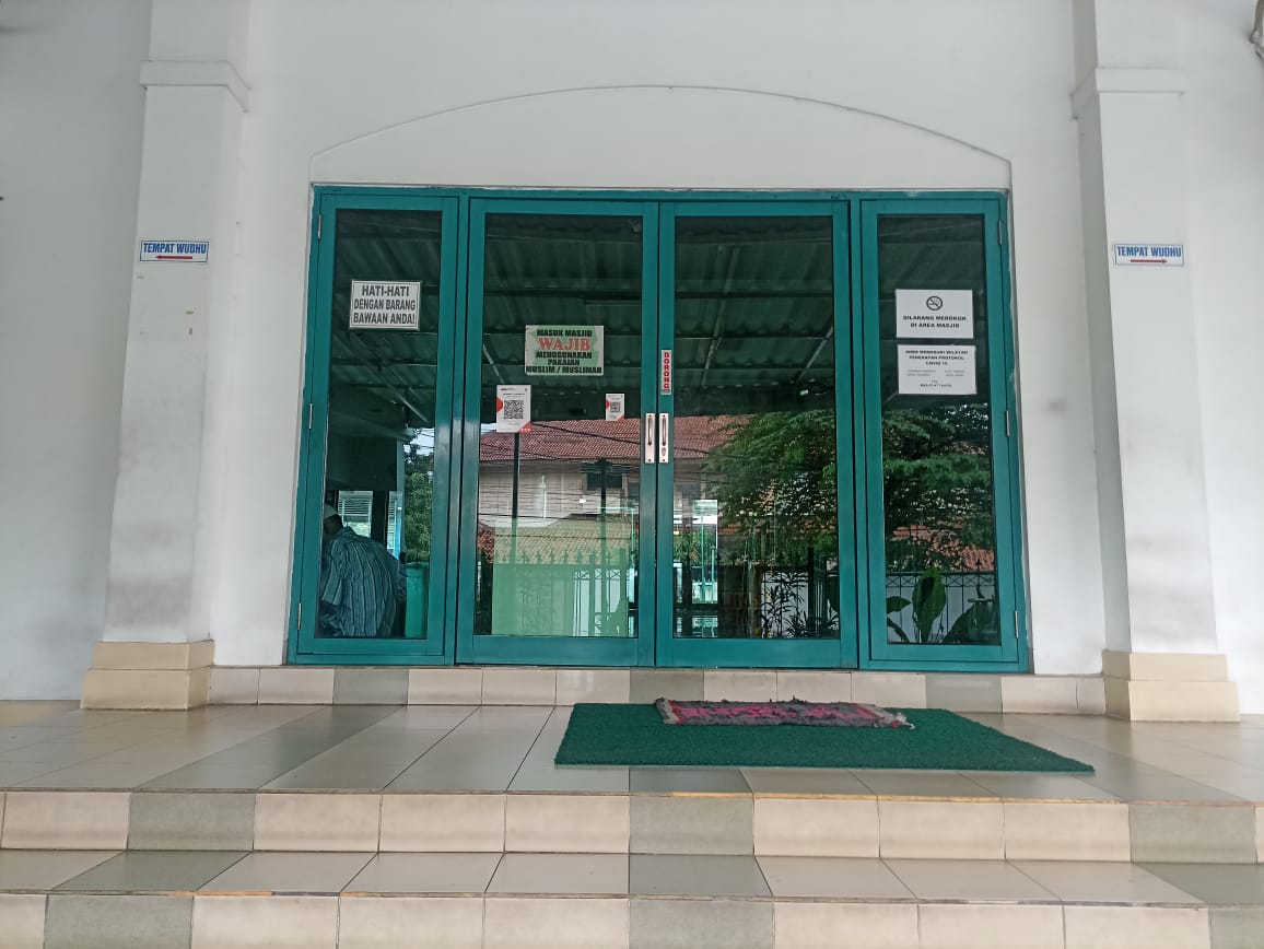 Masjid At-Taufiq Jadi Tempat Favorit Pejuang Rupiah Singgah