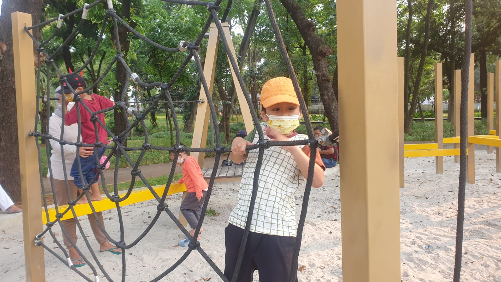 Resmi Dibuka, Tebet Eco Park Hadirkan Ruang Interaksi Sosial