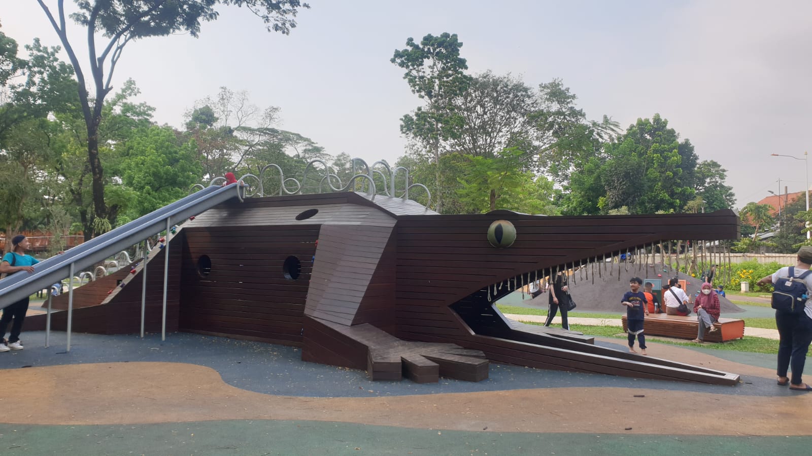 Resmi Dibuka, Tebet Eco Park Hadirkan Ruang Interaksi Sosial