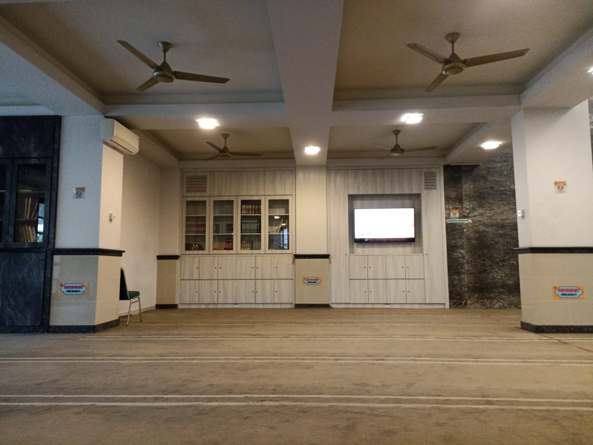 Hibah dari Jamaah, 30 Unit AC Hiasi Dinding Masjid Raya Pulo Asem