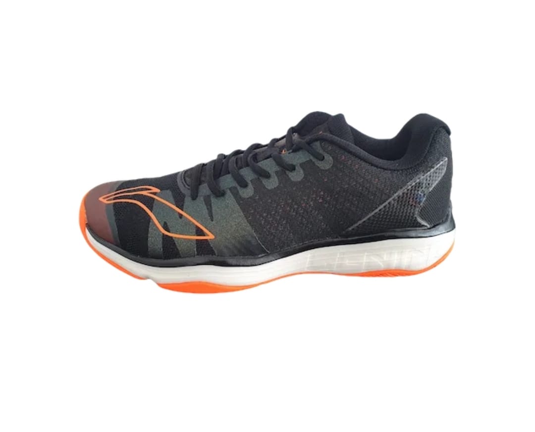 5 Rekomendasi Sepatu Badminton: Stylish, Nyaman, Harga Terjangkau